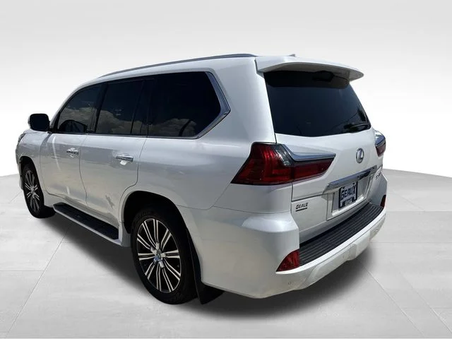 Used 2021 White Lexus 570 image 12