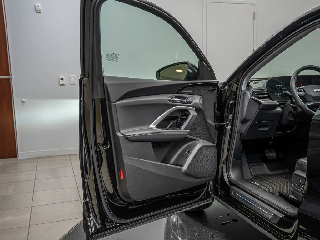 Used 2025 Mythos Black Metallic Audi 2.0T Premium Plus image 28