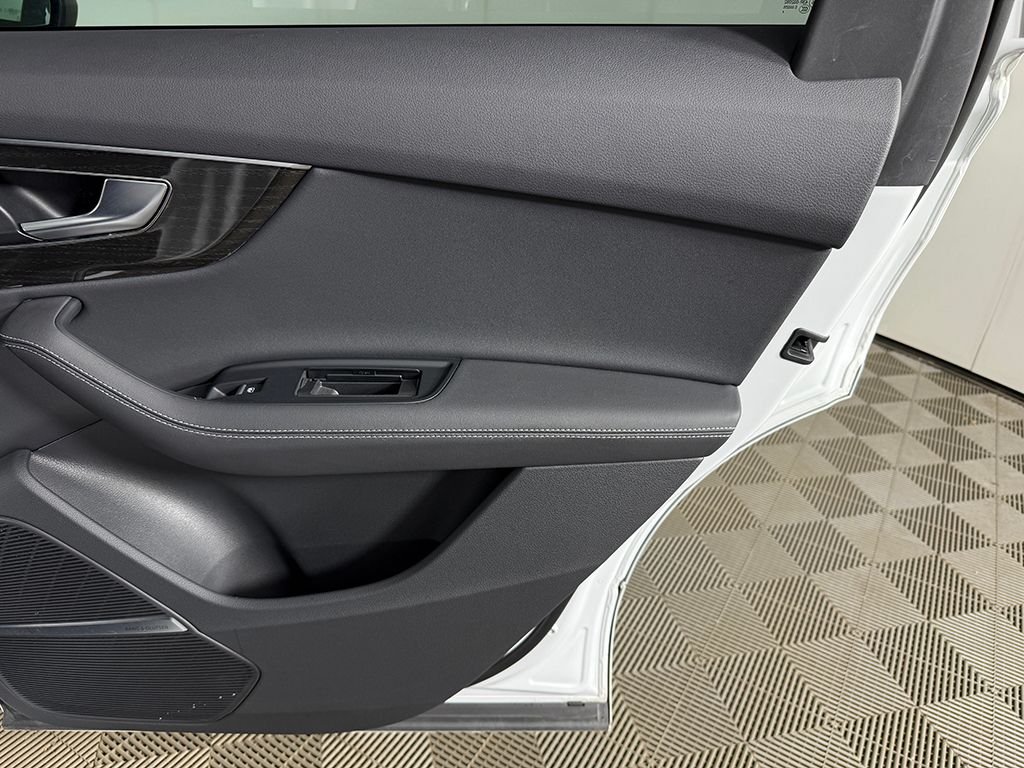 2025 Audi Q7 Premium Plus - Photo 28