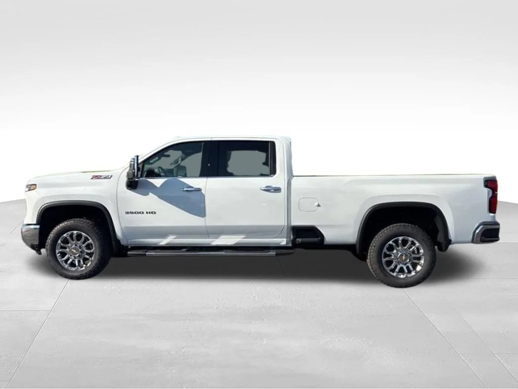2025 Chevrolet Silverado 3500HD LTZ - Photo 8