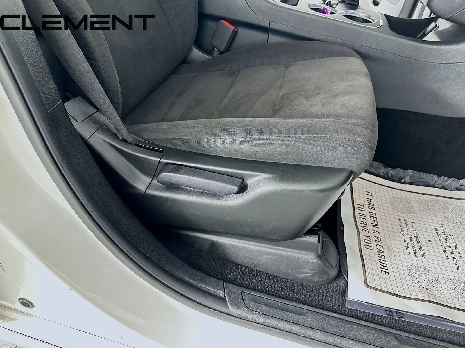 Used 2020 White Dodge SXT Plus image 32
