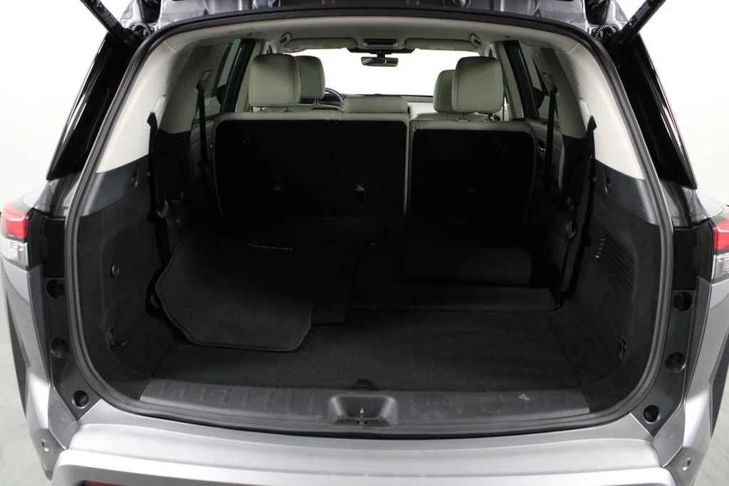 2025 Nissan Pathfinder SL - Photo 18