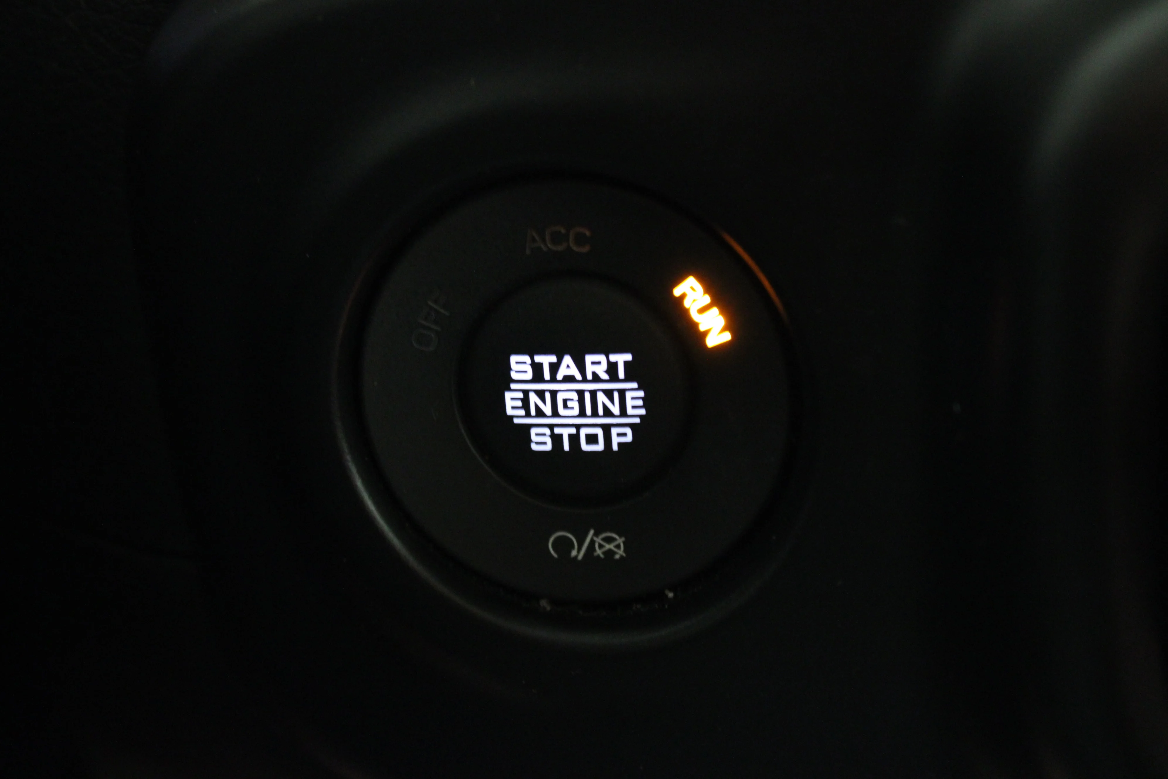 Used 2021 Granite Crystal Metallic Clearcoat Jeep Sahara image 24