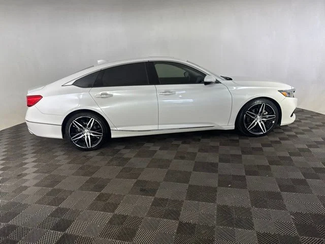 Used 2021  Honda Touring 2.0T image 6