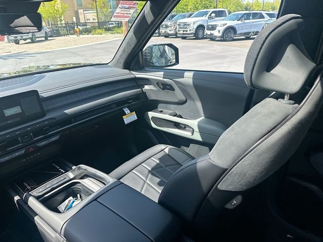 New 2027 Ebony Black Kia X-LINE SX PRESTIGE image 25