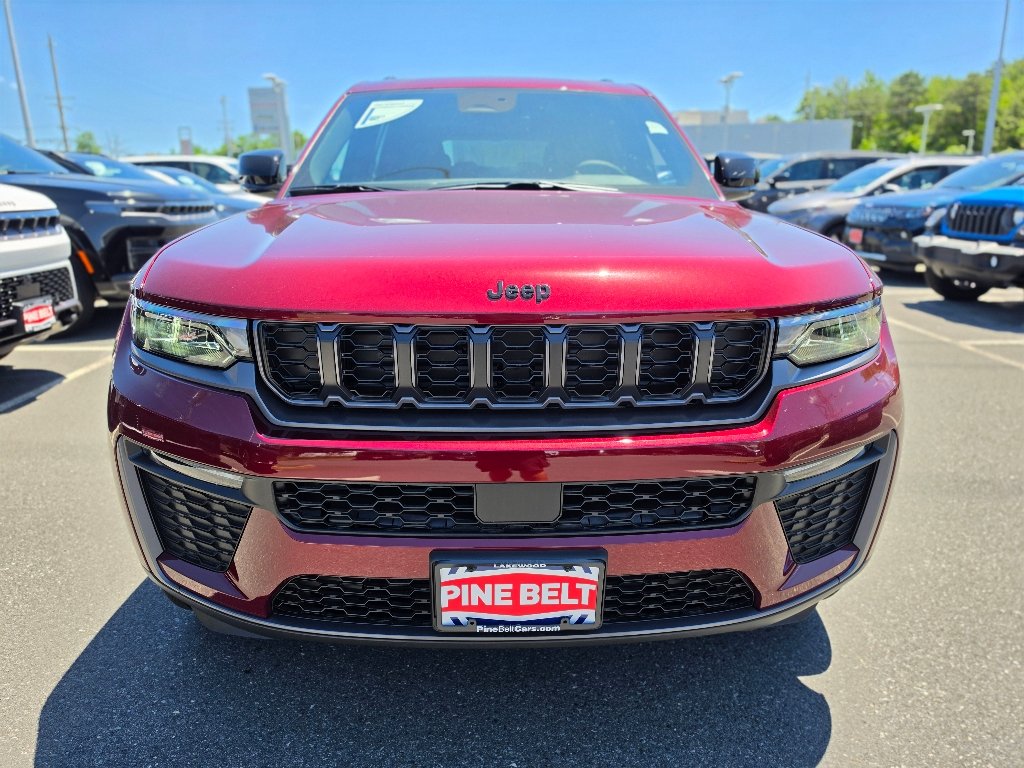 New 2026 Velvet Red Pearl-Coat Exterior Paint Jeep Limited image 7