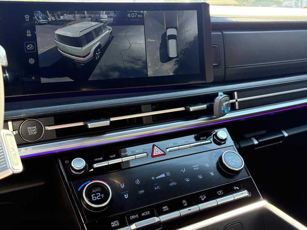 2025 Hyundai Santa Fe Limited - Photo 10