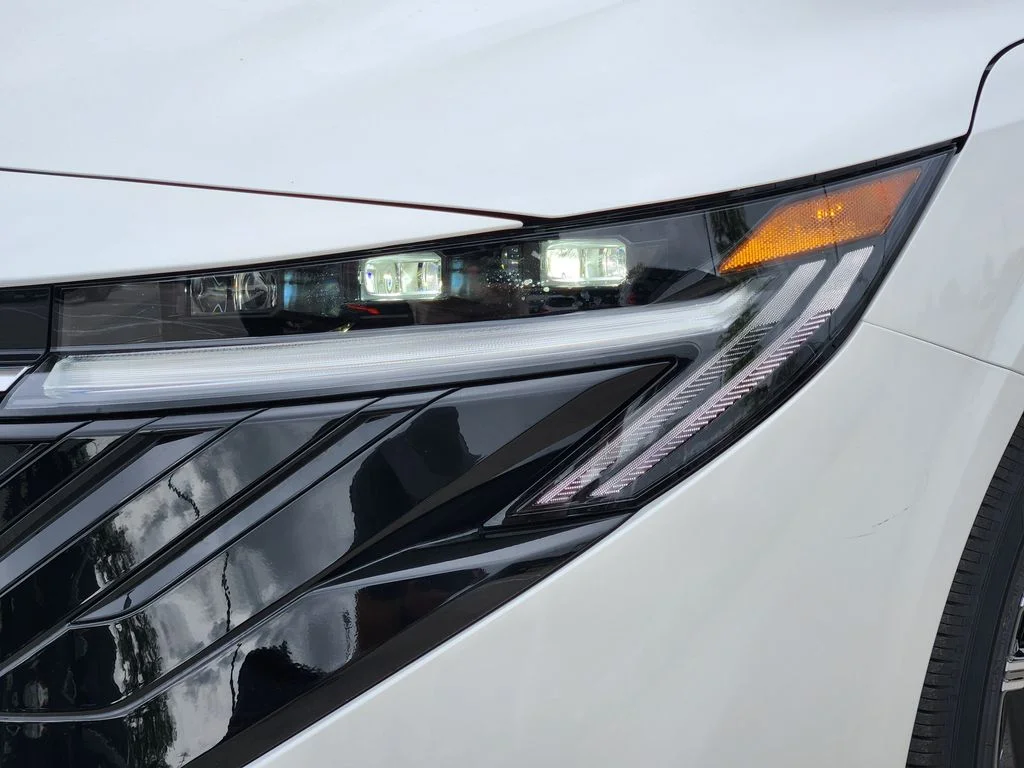 New 2026 Aspen White TriCoat Nissan SR image 6