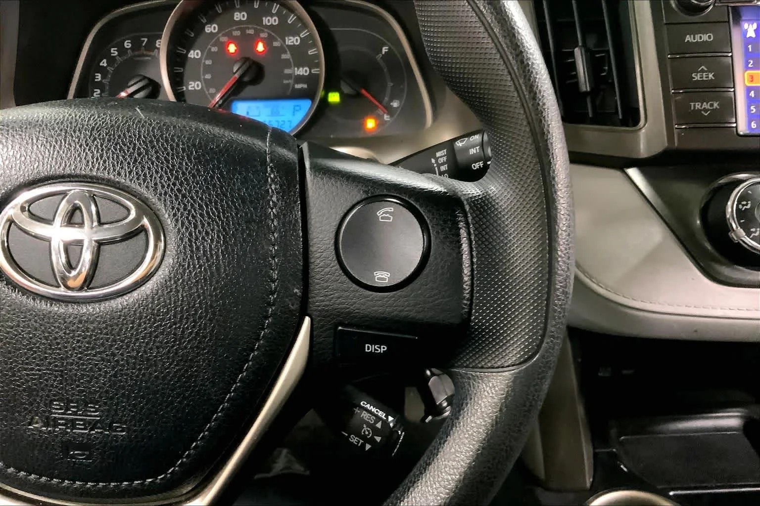 Used 2013 Classic Silver Metallic Toyota LE image 25