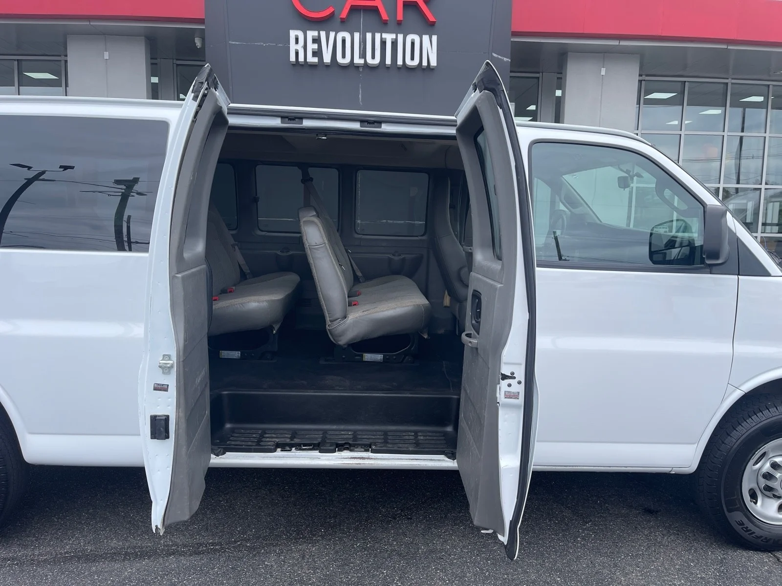 2023 Chevrolet Express Passenger LS - Photo 35