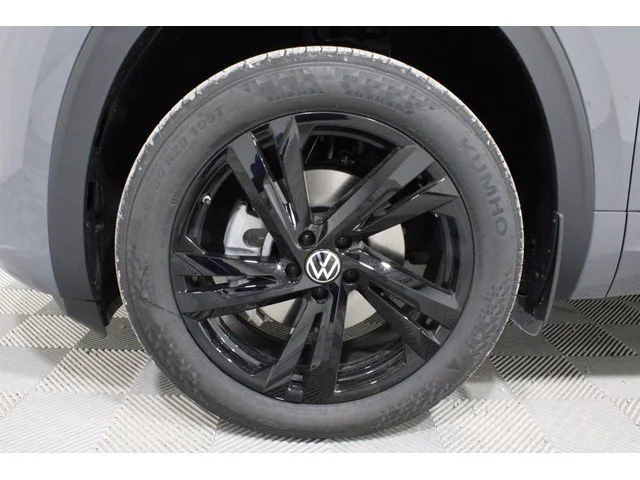New 2026 Pure Gray Volkswagen 2.0T SEL R-Line Black image 32