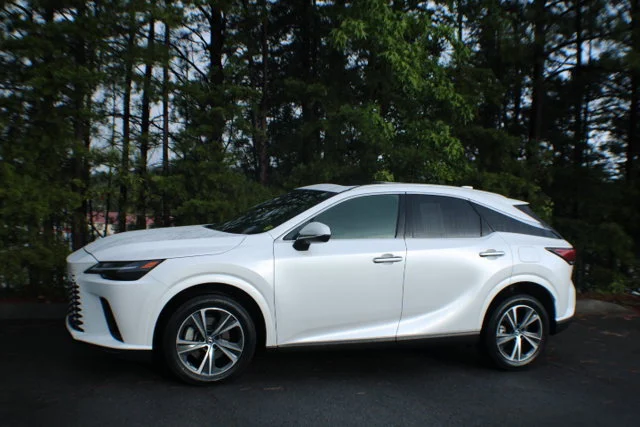 Used 2024 Eminent White Pearl Lexus RX 350 Luxury image 4