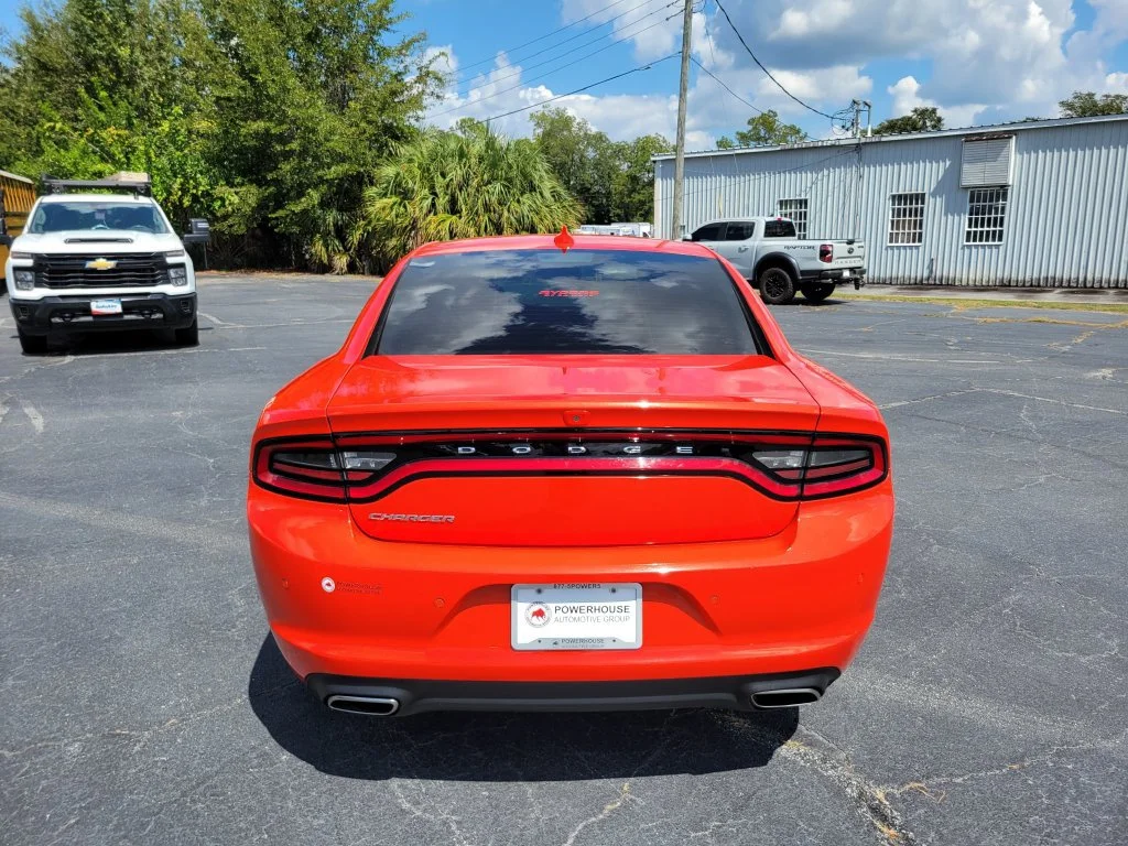 Used 2023 Orange Dodge SXT image 5