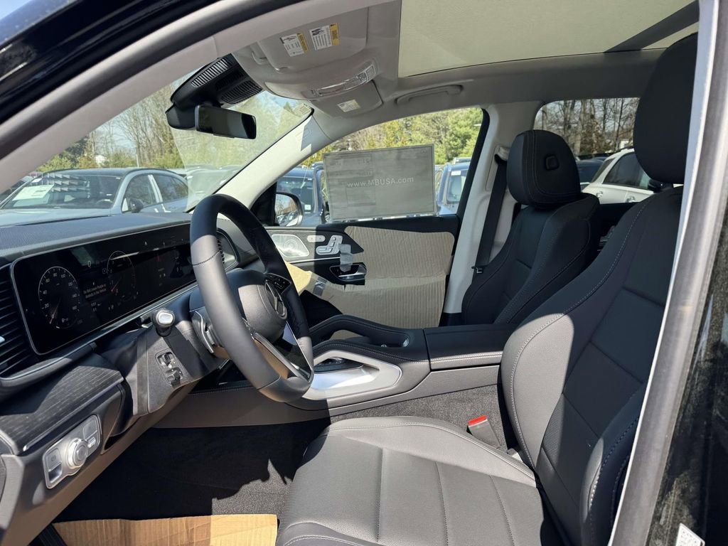 New 2026 Black Mercedes-Benz GLS 450 image 4