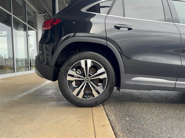 New 2026 Night Black Mercedes-Benz GLA 250 4MATIC® image 25