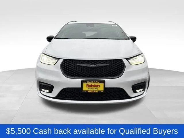 New 2026 Bright White Clear-Coat Exterior Paint Chrysler Select image 2