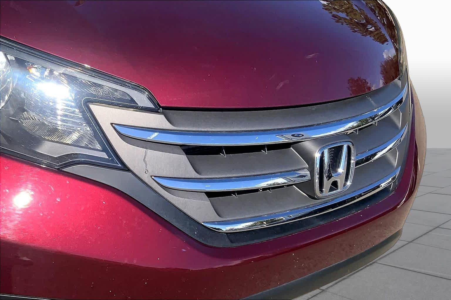 Used 2013 Alabaster Silver Metallic Honda EX image 29
