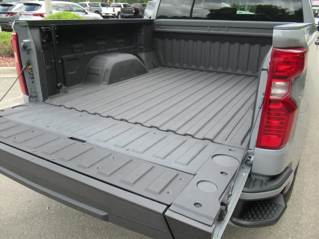 Used 2024 Gray Chevrolet Custom image 27