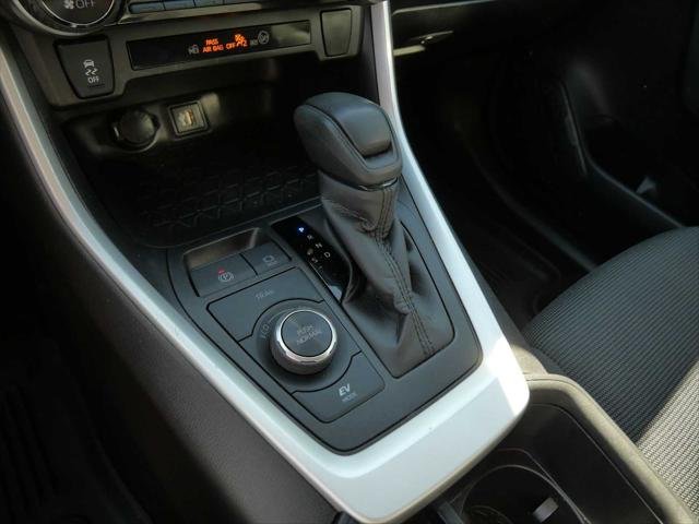 Certified Used 2024 SILVER SKY METALLIC Toyota  image 25