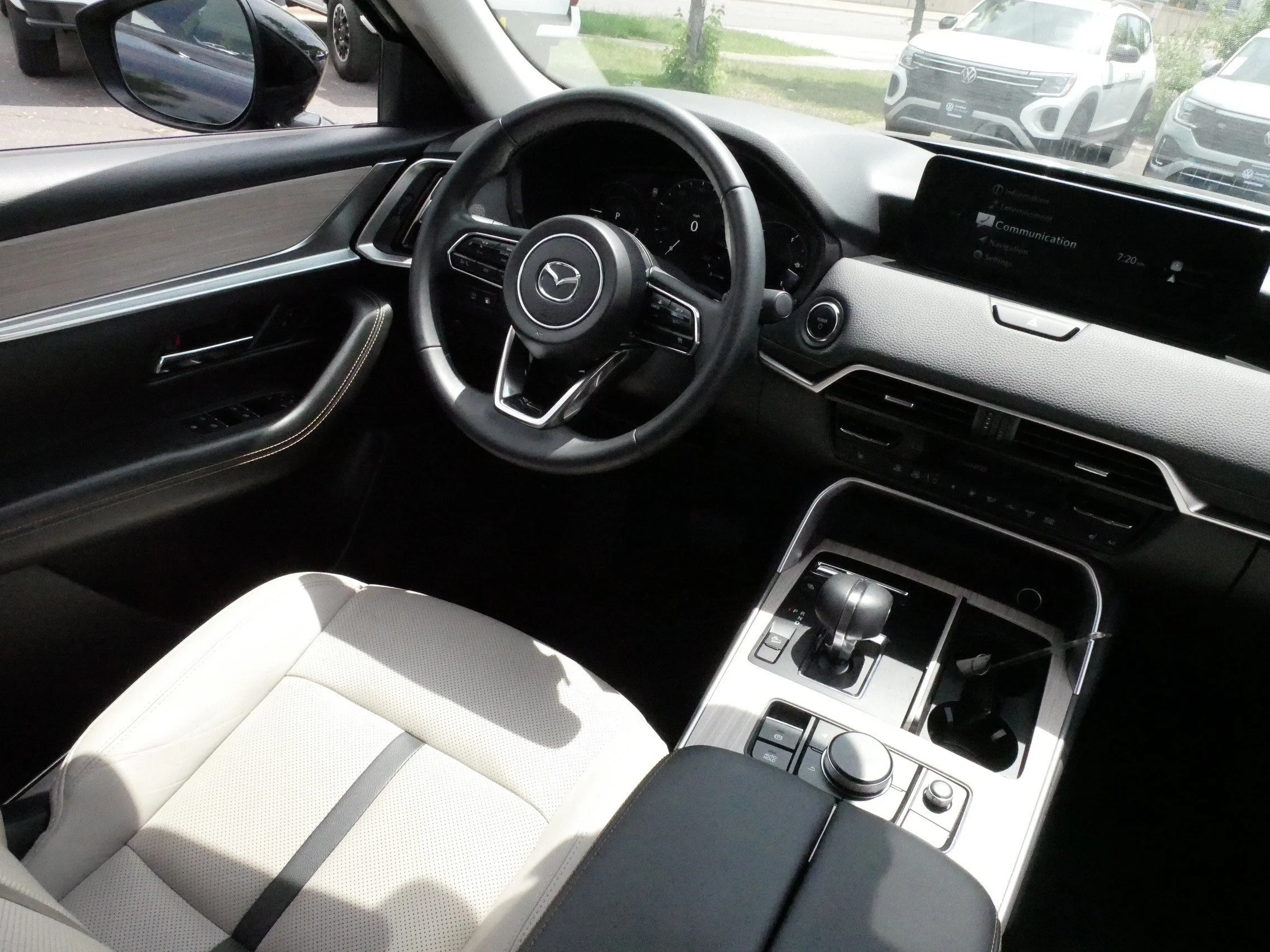 Used 2024 Jet Black Mica Mazda Preferred image 9