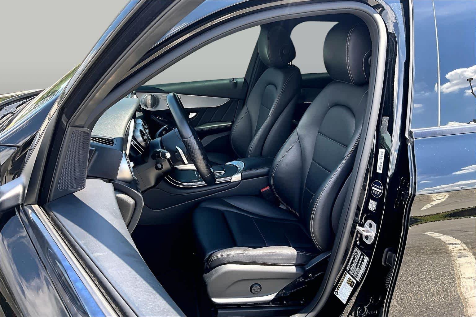 Used 2021 Black Mercedes-Benz GLC 300 image 8