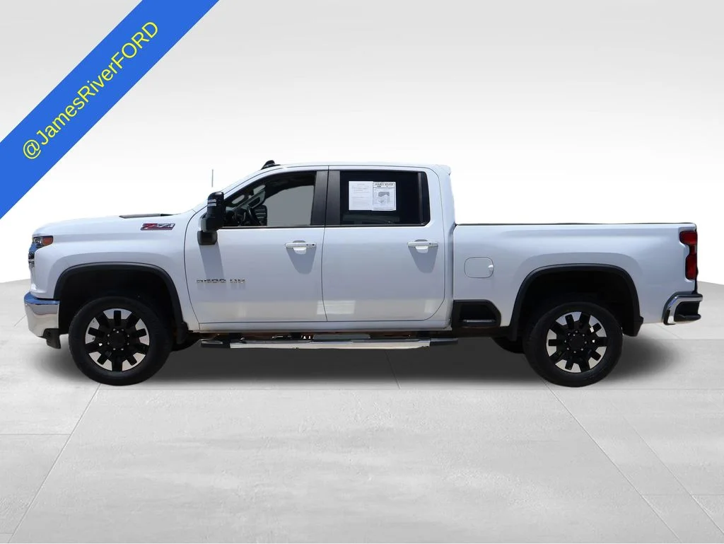 Used 2020 Summit White Chevrolet LT image 2