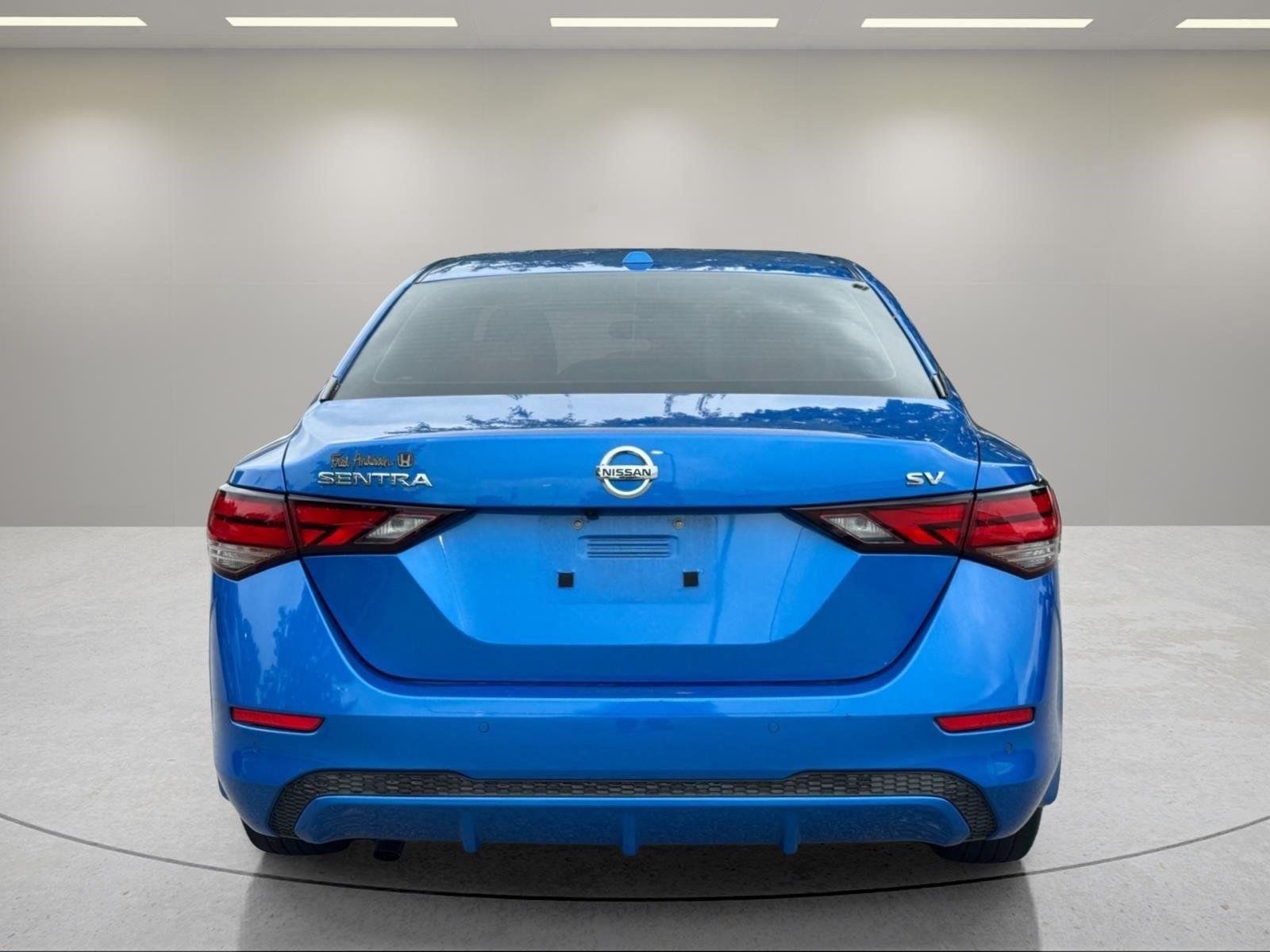 Used 2021 Electric Blue Metallic Nissan SV image 4