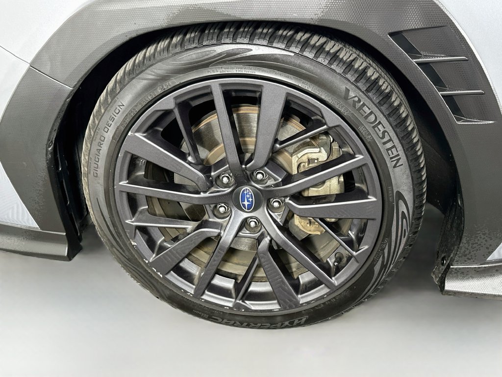 Used 2022 Ice Silver Metallic Subaru Premium image 31