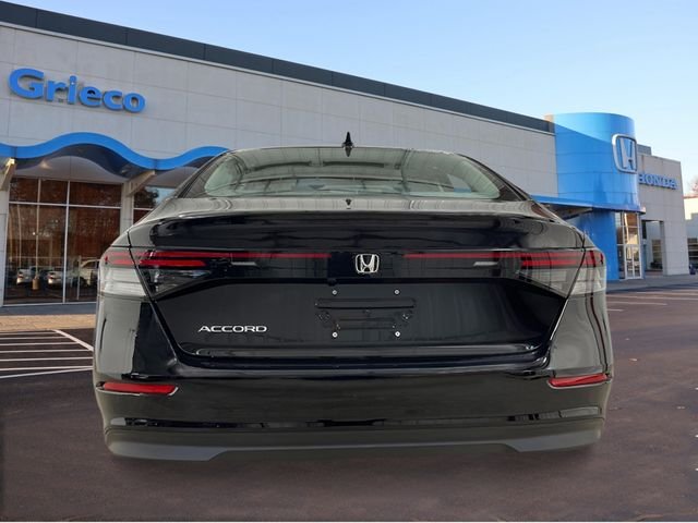 New 2026 Crystal Black Pearl Honda SE image 4