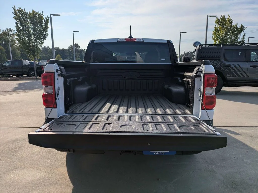New 2026 Oxford White Ford XL image 6