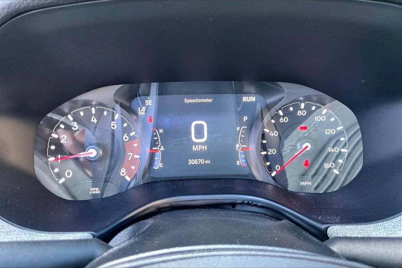Certified Used 2025 Black Jeep Latitude image 9