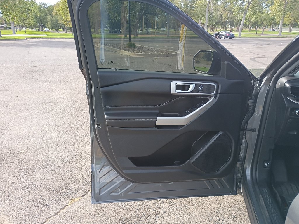 Used 2023 Carbonized Gray Metallic Ford XLT image 22