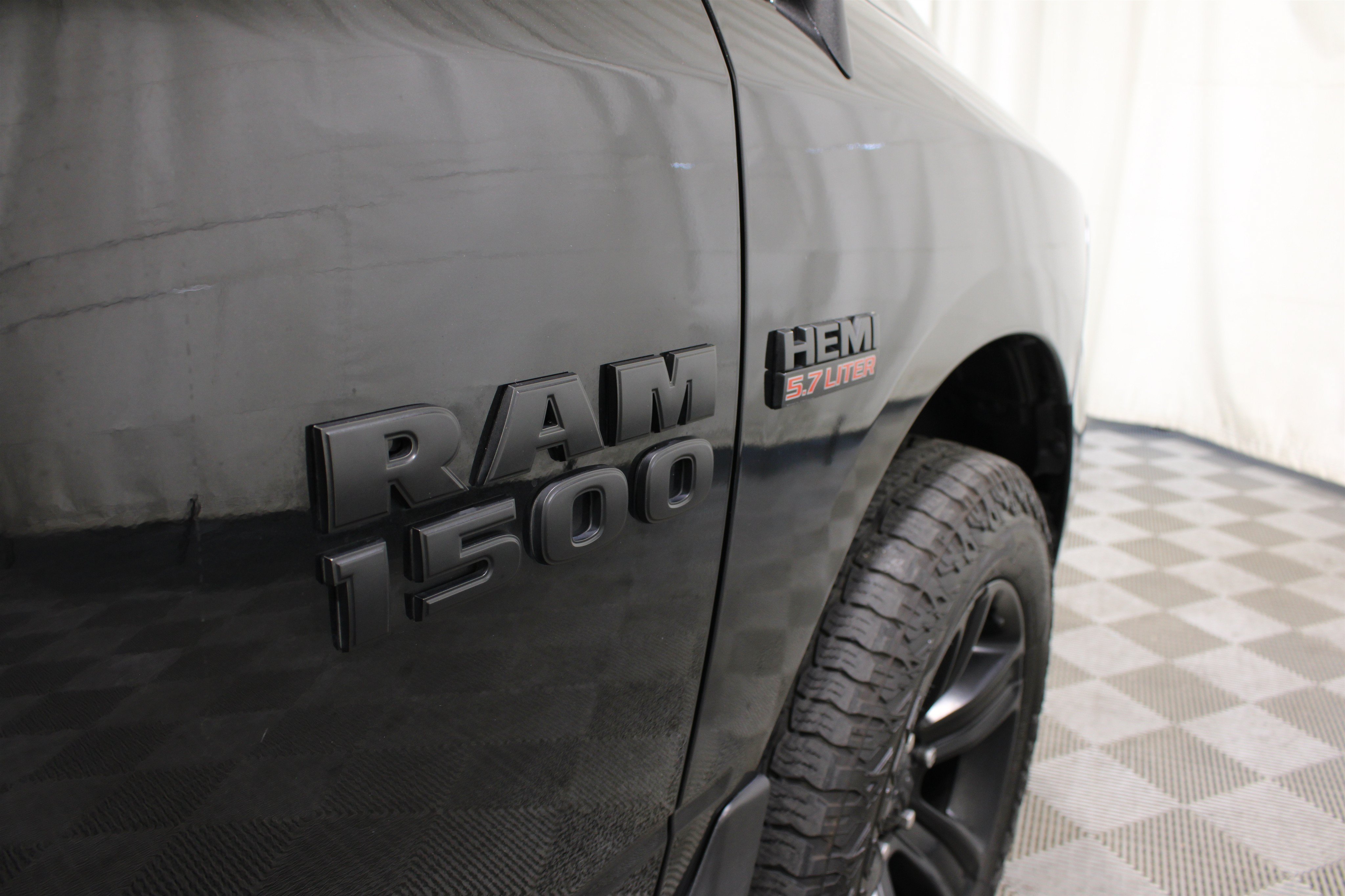 Used 2017 Brilliant Black Crystal Pearlcoat Ram Sport image 22
