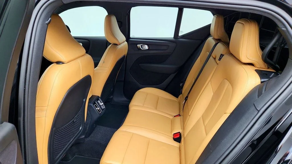 Used 2019 Black Stone Volvo T5 AWD Momentum w/ Premium, Vision & Multimedia Pkgs image 20