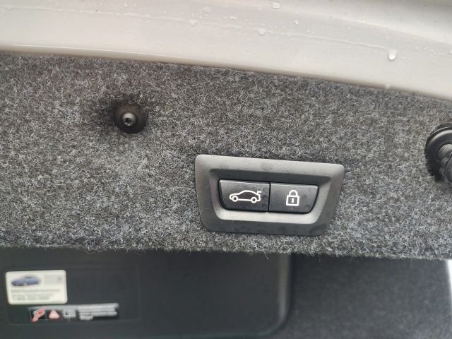Used 2015 Silver BMW 528i xDrive image 30
