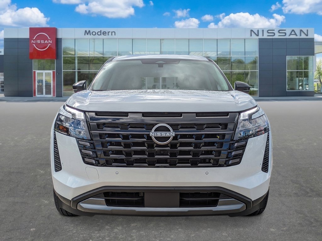 New 2026 Everest White Pearl TriCoat Nissan Platinum image 8
