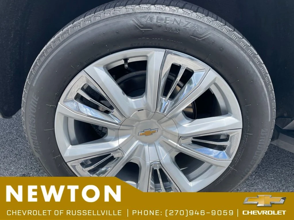 Used 2024 Pearl Chevrolet High Country image 53