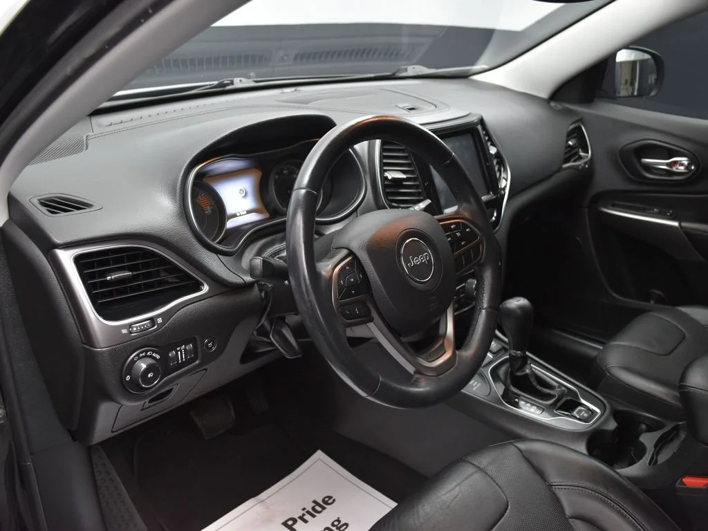 Used 2019 Black Jeep Limited image 14