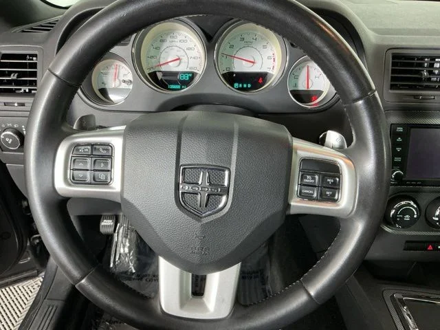 Used 2014 Crystal Metallic Dodge R/T image 15