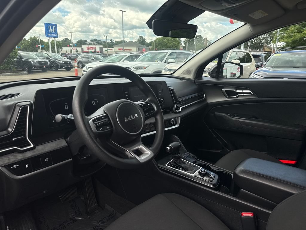 Used 2024 Black Kia LX image 14