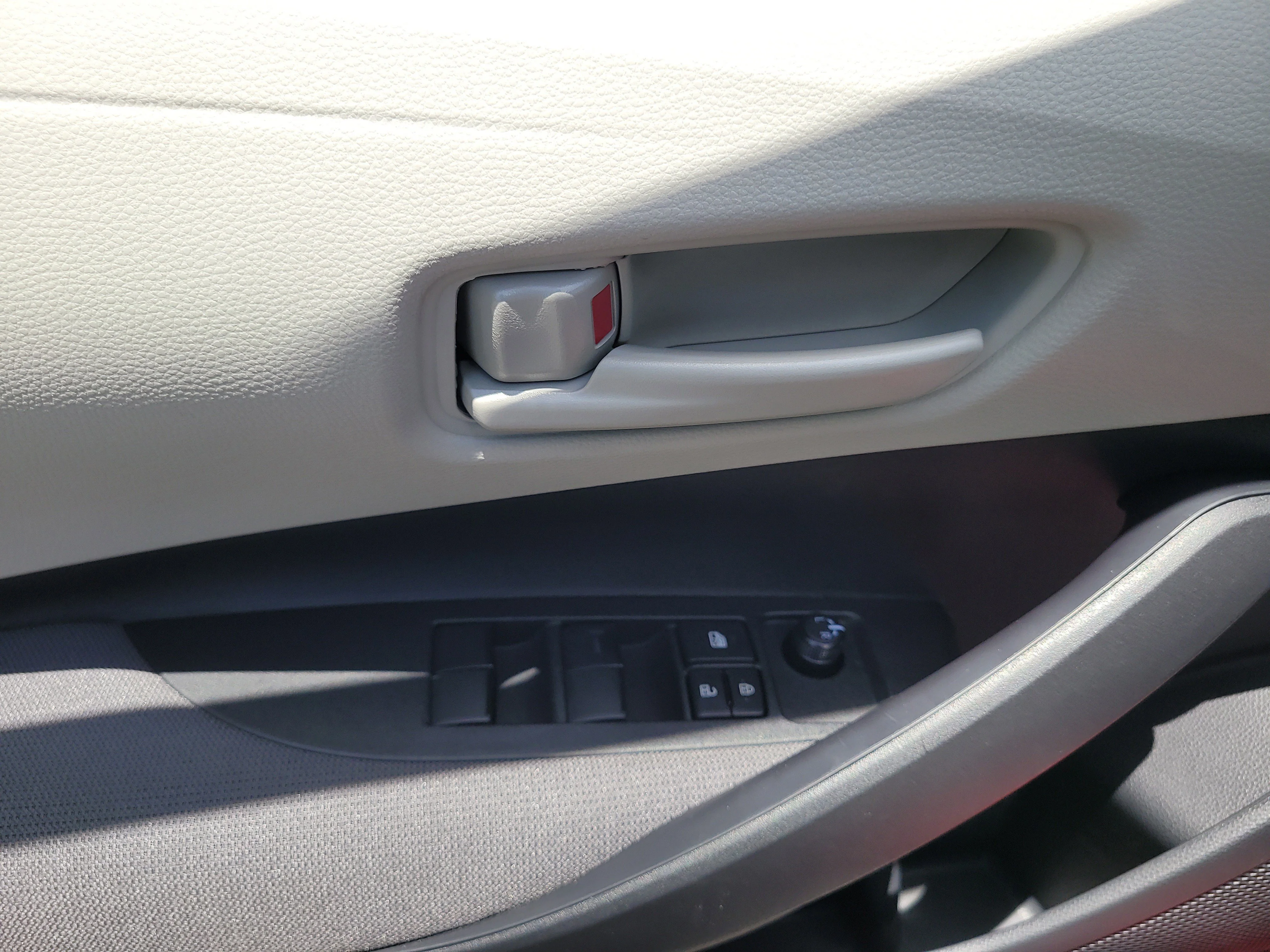 Certified Used 2026 Pearl Toyota LE image 16