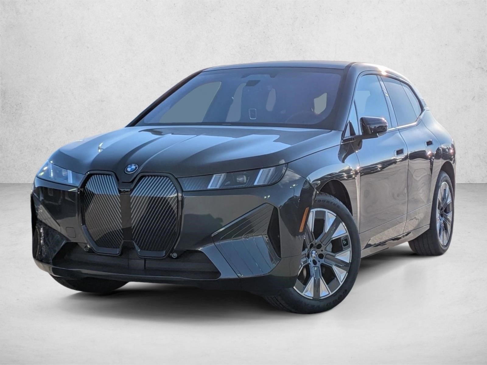 2026 BMW iX xDrive60's photo