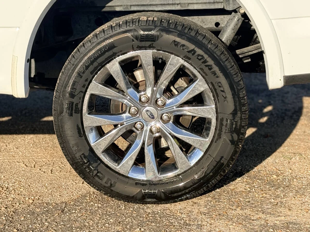 Used 2016 White Ford Lariat 4x4 4dr SuperCrew 5.5 ft. SB image 9