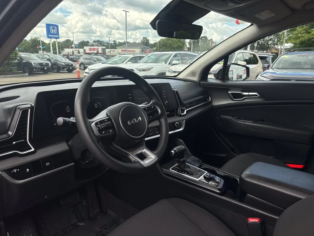 Used 2024 Black Kia LX image 14