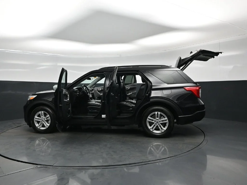 Certified Used 2023 Black Ford XLT image 34