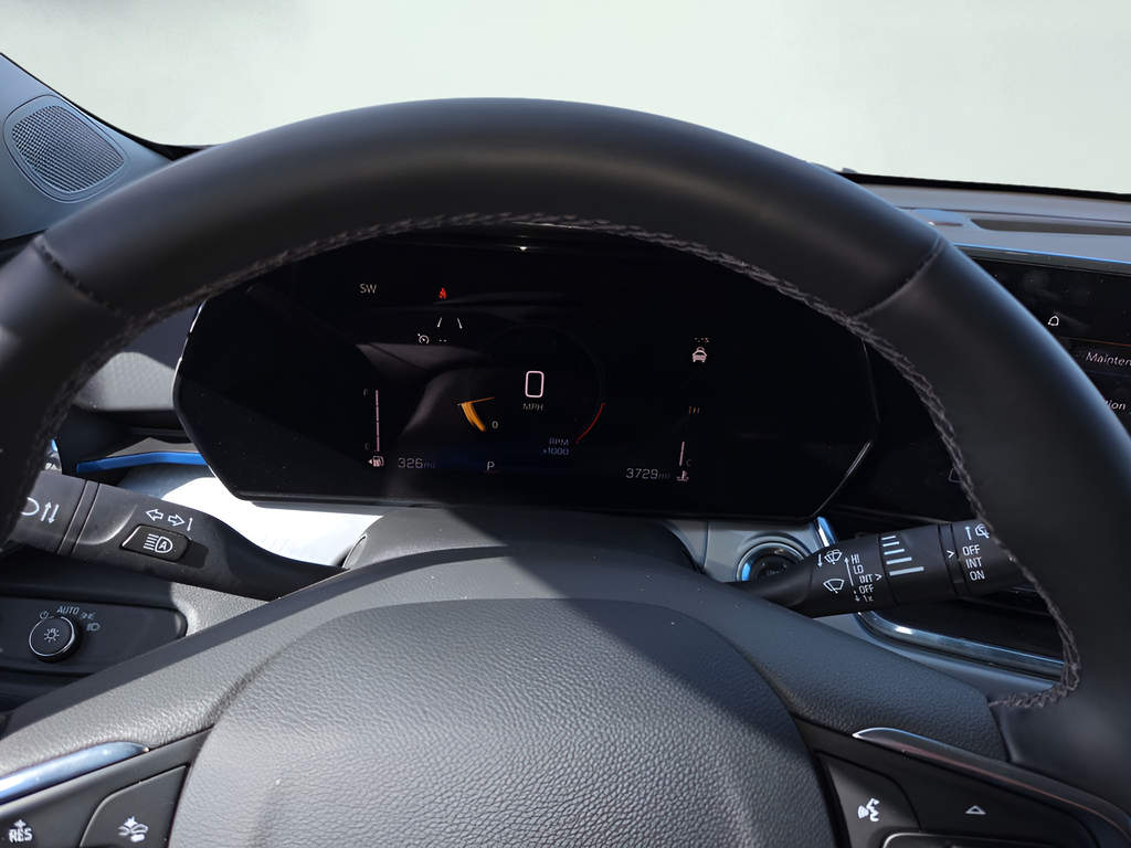 Used 2025 Gray Chevrolet LT image 9
