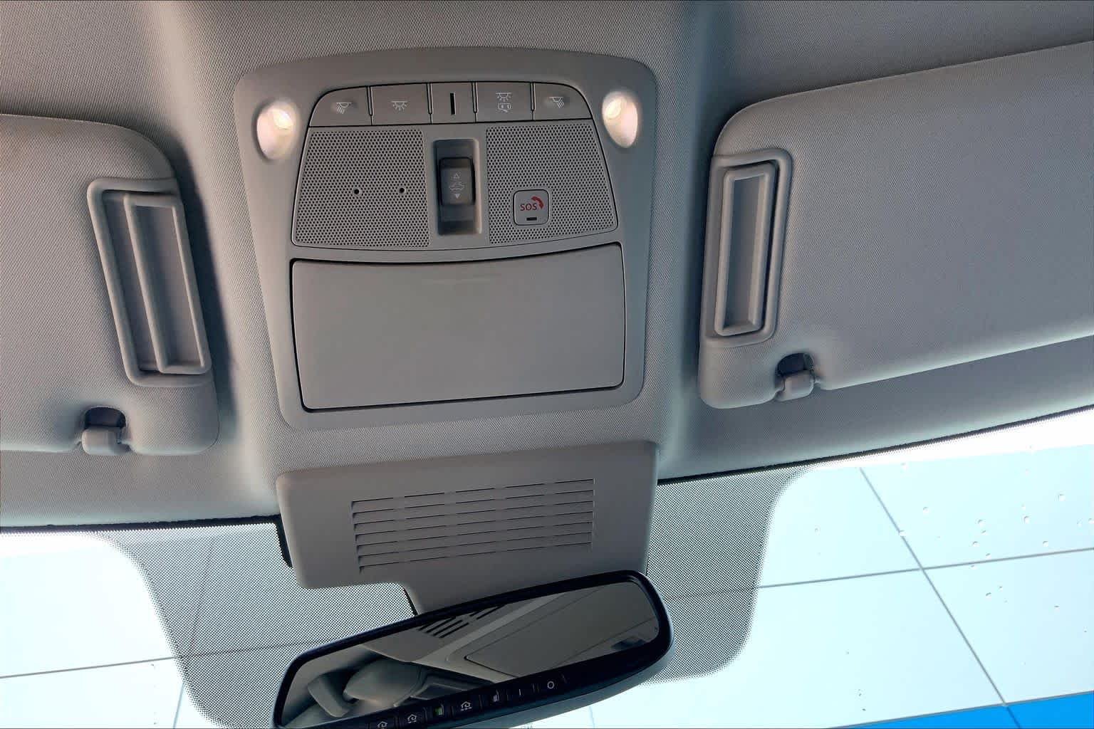 Used 2019 Brilliant Silver Metallic Nissan SL image 35