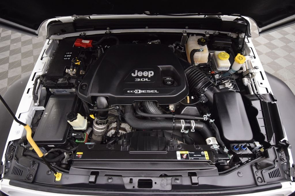 Used 2021 Bright White Clearcoat Jeep Unlimited Sport image 24