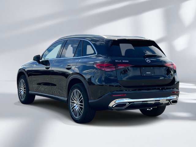 New 2027 Black Mercedes-Benz GLC 300 image 6