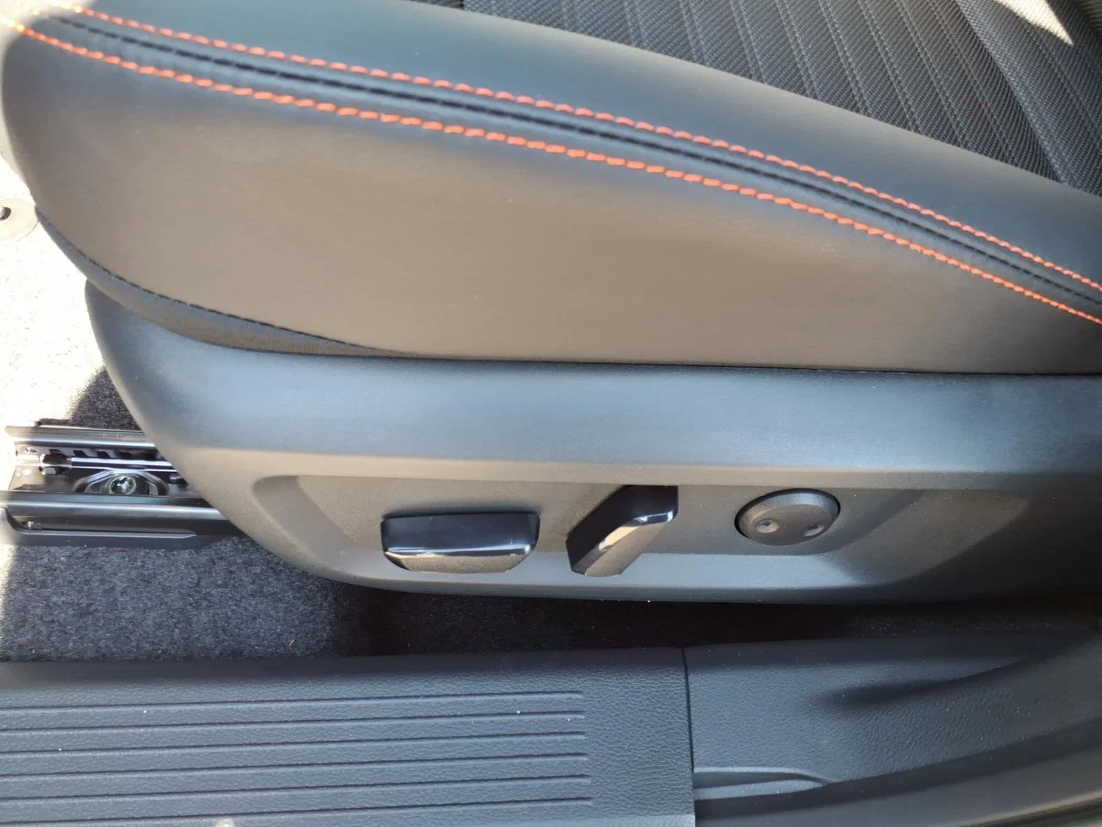 New 2026 Boulder Gray Pearl Nissan Rock Creek® image 13
